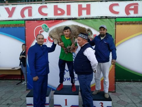 Кто стал абсолютны батыром Сабантуя в Буинске?