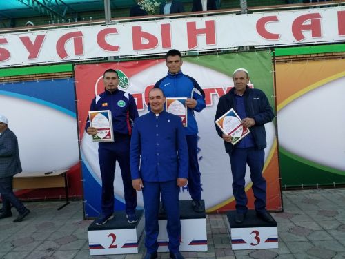 Кто стал абсолютны батыром Сабантуя в Буинске?