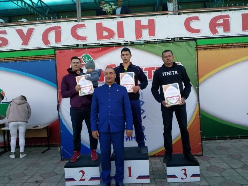 Кто стал абсолютны батыром Сабантуя в Буинске?