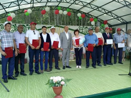 В агрофирме “Авангард” Буинского района провели Сабантуй для передовиков (фоторепортаж)
