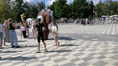 В Буинске в Центральном парке состоялся праздник по случаю Курбан-байрам, объединивший и жителей ближайших районов (фото, видео)