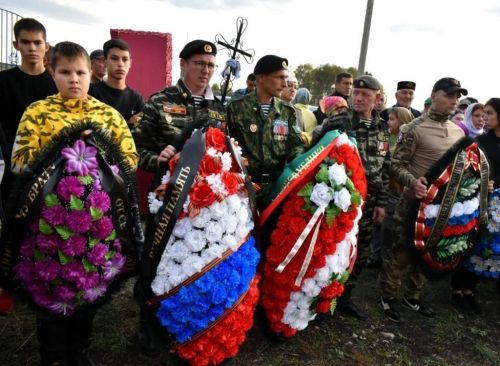 Буинск в один день простился с двумя героями (фото)