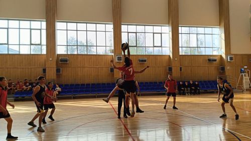 В Буинске состоялись зональные соревнования по баскетболу среди команд ССУЗ РТ(фото)