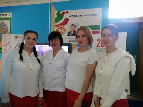 Сегодня в Буинске министр приехал в родную школу (фото, видео)