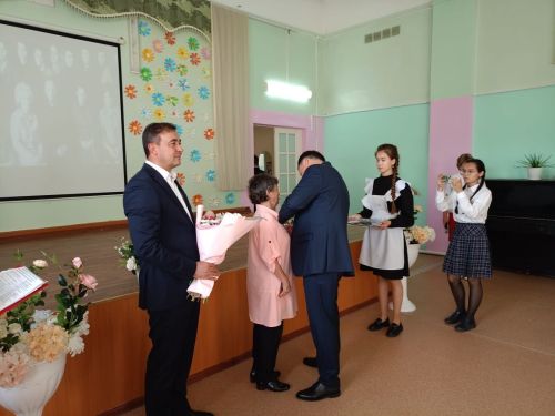 Сегодня в Буинске министр приехал в родную школу (фото, видео)