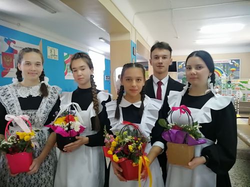 Сегодня в Буинске министр приехал в родную школу (фото, видео)
