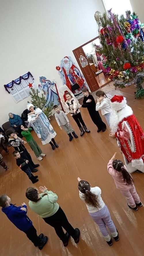 В Энтуганском сельском доме культуры провели елку для детей