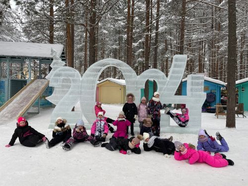 Хореографический коллектив «Микс» побывал в гостях у Деда Мороза и вернулся с главной наградой - Гран-при