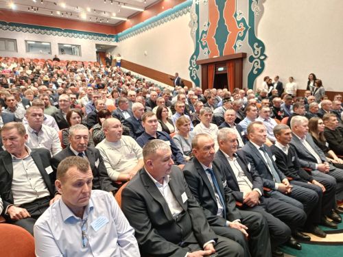 Буада алдынгы авыл хуҗалыгы хезмәткәрләрен котладылар