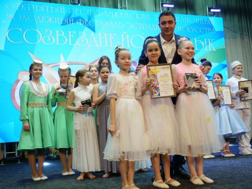 В Центре культурного развития города Буинска состоялся отборочный этап и гала-концерт участников отборочного тура фестиваля «Созвездие-Йолдызлык»