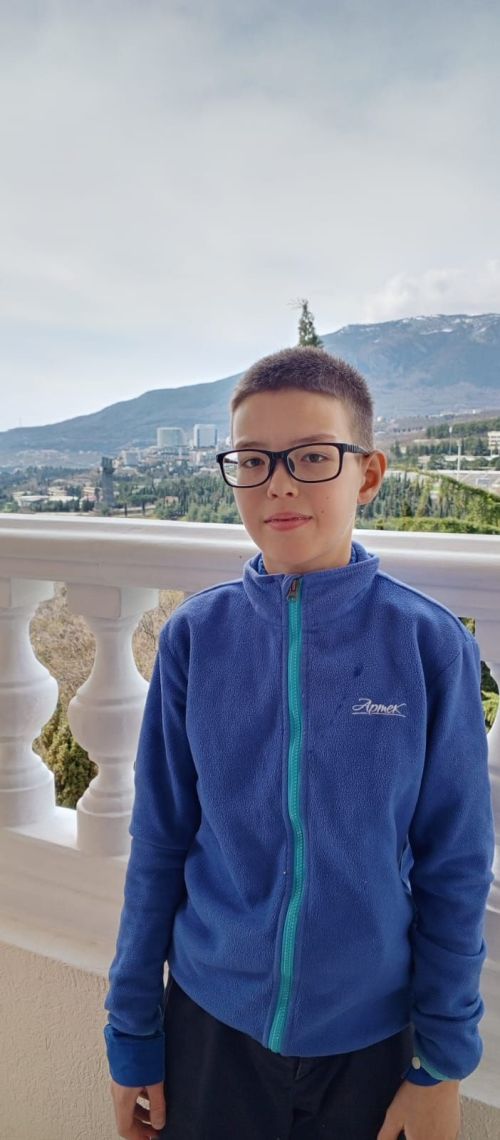 Ученик лицей-интерната Георгий Ерусланов побывал в  «Артеке» (фоторепортаж)