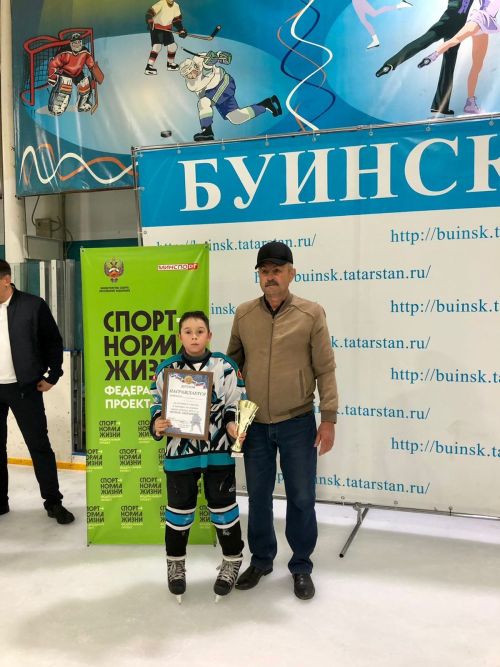 Яркая победа буинских хоккеистов на «Кубке Закрытия сезона»