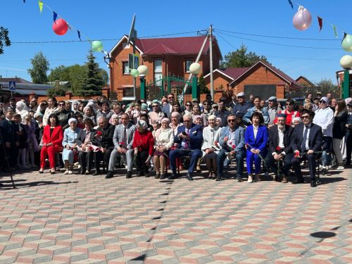 Соңгы кыңгырау көнендә Буа гимназиясендә Мулланур Вахитов бюсты ачылды
