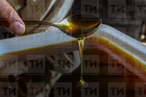 Без осадков и мокрых следов: как проверить натуральность меда