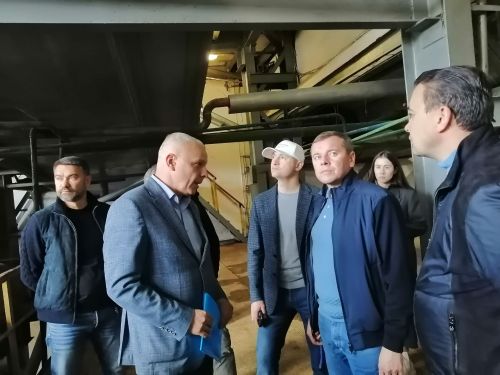 Марат Зяббаров посетил Буинский сахарный завод. Предложил буинцам увеличить овощные плантации (фото, видео)