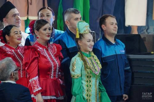 В КРК «Пирамида» прошел финал фестиваля «Безнен заман», Гран-при вручил Алексей Песошин