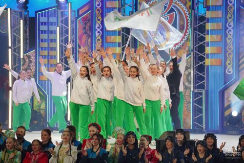 В КРК «Пирамида» прошел финал фестиваля «Безнен заман», Гран-при вручил Алексей Песошин