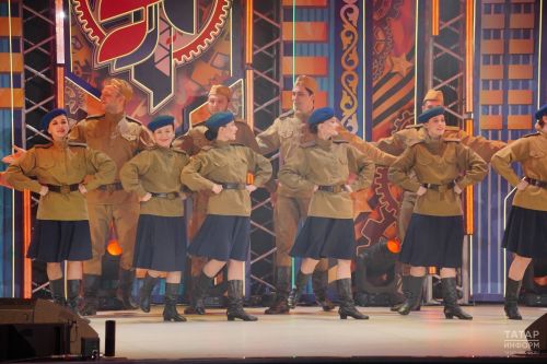 В КРК «Пирамида» прошел финал фестиваля «Безнен заман», Гран-при вручил Алексей Песошин