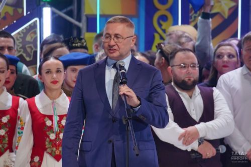 В КРК «Пирамида» прошел финал фестиваля «Безнен заман», Гран-при вручил Алексей Песошин
