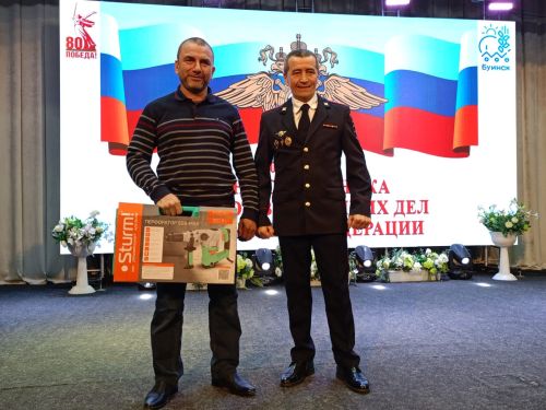 Сотрудники органов внутренних дел в Буинске отметили свой профессиональный праздник (фото)