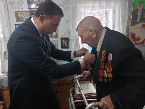 В Буинске ветеранам ВОВ присвоили звание «Почетный гражданин Буинска» и вручили юбилейные  медали (фото)