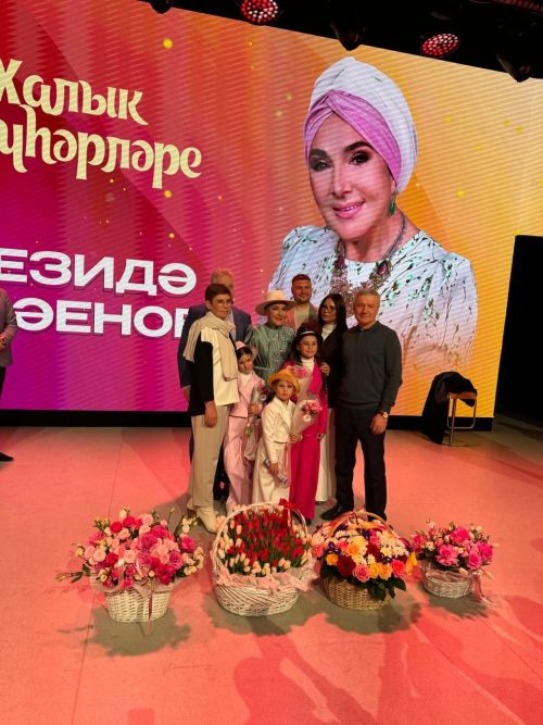 Вчера в концертном зале КРК «Пирамида» прошел бенефис жемчужины татарского народа Резиды Хусаиновой