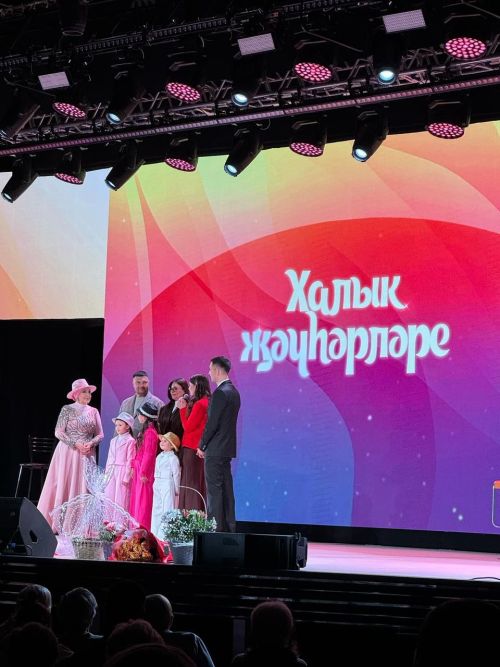 Вчера в концертном зале КРК «Пирамида» прошел бенефис жемчужины татарского народа Резиды Хусаиновой