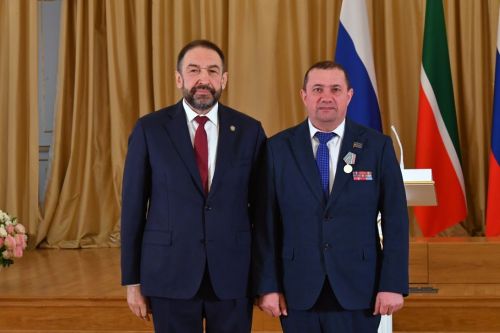 Директор Центра внешкольной работы Буинска удостоен медали «За доблестный труд»