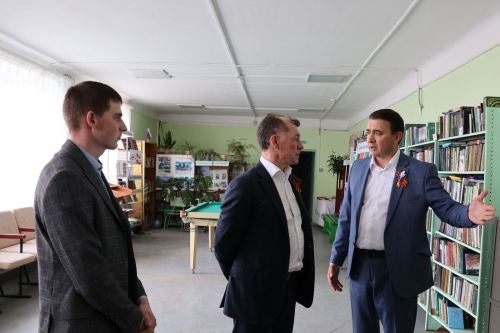 В Буинске депутат Государственной Думы встречался с ветеранами Великой Отечественной войны, в Исаково знакомился с ремонтом ФАПа, строительством пляжа (фото, видео)