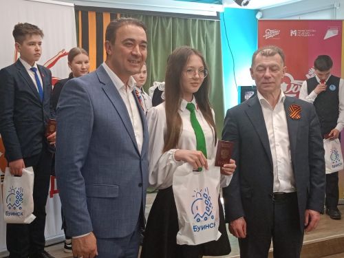 В Буинске депутат Государственной Думы встречался с ветеранами Великой Отечественной войны, в Исаково знакомился с ремонтом ФАПа, строительством пляжа (фото, видео)