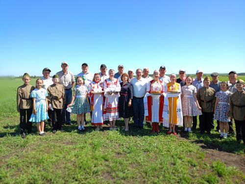 Буа районында кырларның торышы тикшерелде (фоторепортаж)