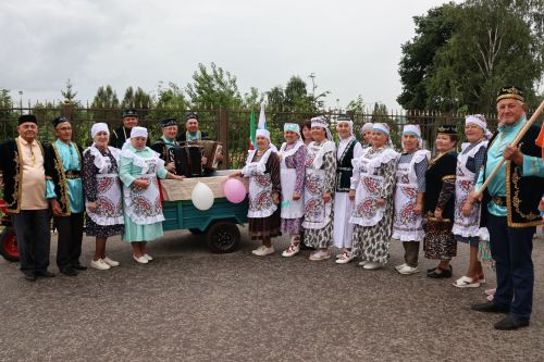 В Буинском районе полотенца для Сабантуя собирали на мотоблоке ( фото, видео)
