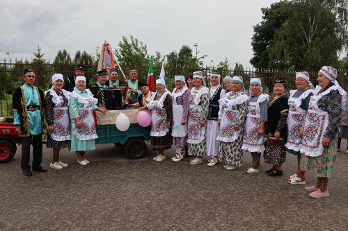 В Буинском районе полотенца для Сабантуя собирали на мотоблоке ( фото, видео)