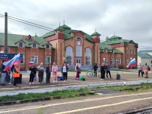 Сегодня на железнодорожной станции «Буа» провели акцию в честь Дня Государственного флага России (+фото)