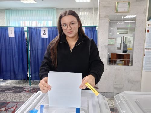 Камиле Зяббаровой из Буинска исполнилось 18 лет. Она впервые приняла участие в выборах