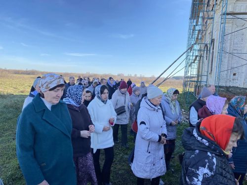 В Буинском районе в селе Старые Бурундуки продолжается восстановление храма.