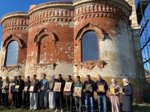 В Буинском районе в селе Старые Бурундуки продолжается восстановление храма.