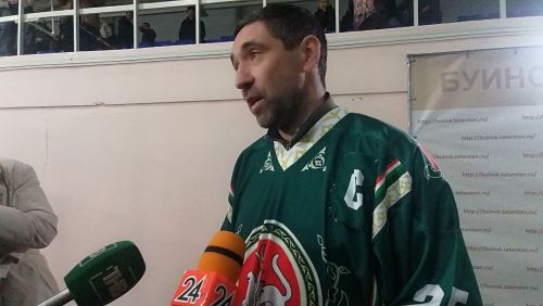 Легенды татарстанского хоккея посетили Буинск (фоторепортаж)