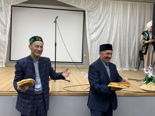 Буа районының Яңа Чәчкап авылы халкы Кайбыч районының Иске Чәчкаблылар белән очрашты (Фоторепортаж)