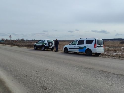 Сегодня в Буинске сотрудники службы БДД и экологи провели рейд по выявлению несанкционированных свалок