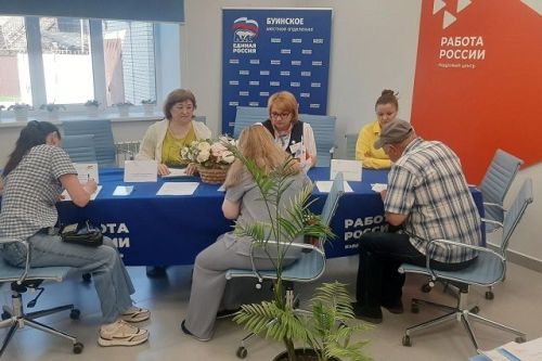 Мастер электроцеха, юрист и фрезеровщик: в Буинске организовали ярмарку вакансий для ветеранов СВО