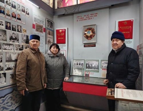 Сегодня у музея сахарного завода прошел митинг, посвященный Дню Победы (фото)