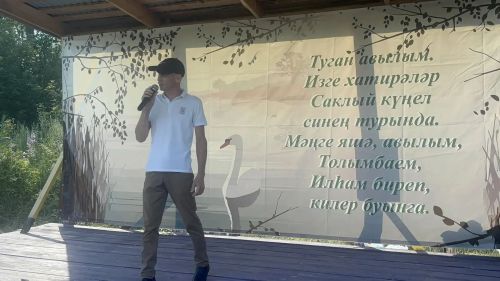 Адав-Толымбай авылындагы «Аръяк» дөньякүләм танылган спортчылар тәрбияләгән. Бүген анда бәйрәм узды