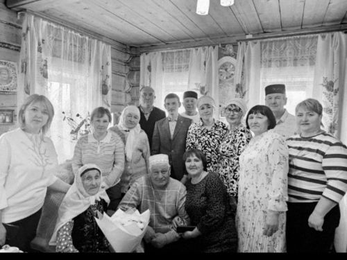 В Буинском районе ушла из жизни одна из старейших жительниц — Сания Шарафетдинова. Всего год назад она со сцены обращалась с добрыми пожеланиями ко всем жителям района.