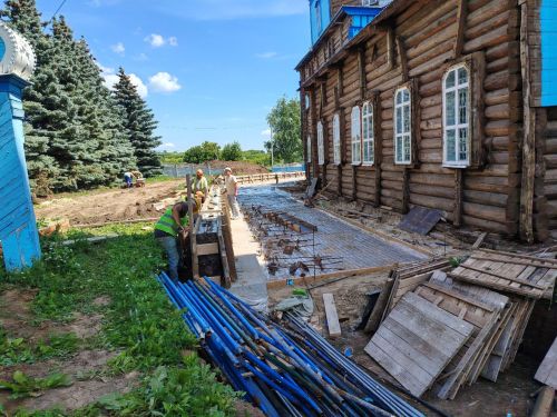 Реставраторы переберут «падающую» деревянную колокольню церкви в Большом Фролове Буинского района