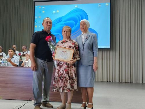 Тепло заботы: в Буинске поблагодарили серебряных волонтеров за помощь бойцам (фоторепортаж)