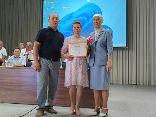 Буада гуманитар ярдәм җибәрүдә зур өлеш керткән волонтерларны котладылар