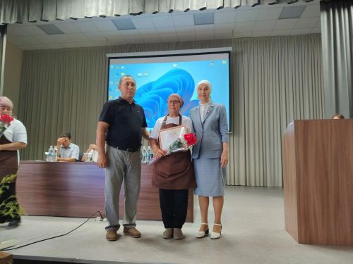 Тепло заботы: в Буинске поблагодарили серебряных волонтеров за помощь бойцам (фоторепортаж)