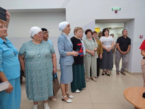 Буада гуманитар ярдәм җибәрүдә зур өлеш керткән волонтерларны котладылар