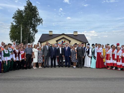 Новые школы, дороги и чистая вода: в Буинске обсудили достижения и планы